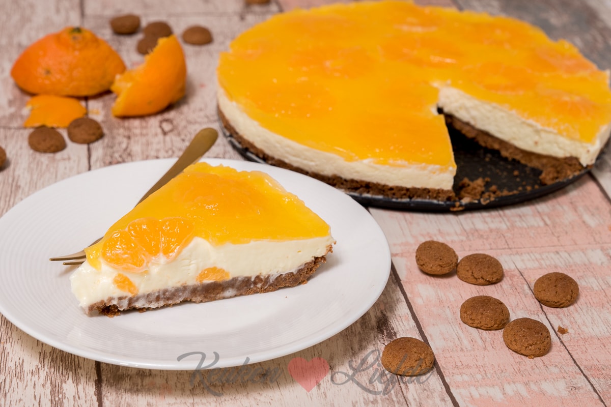 Mandarijn-monchoutaart met kruidnotenbodem