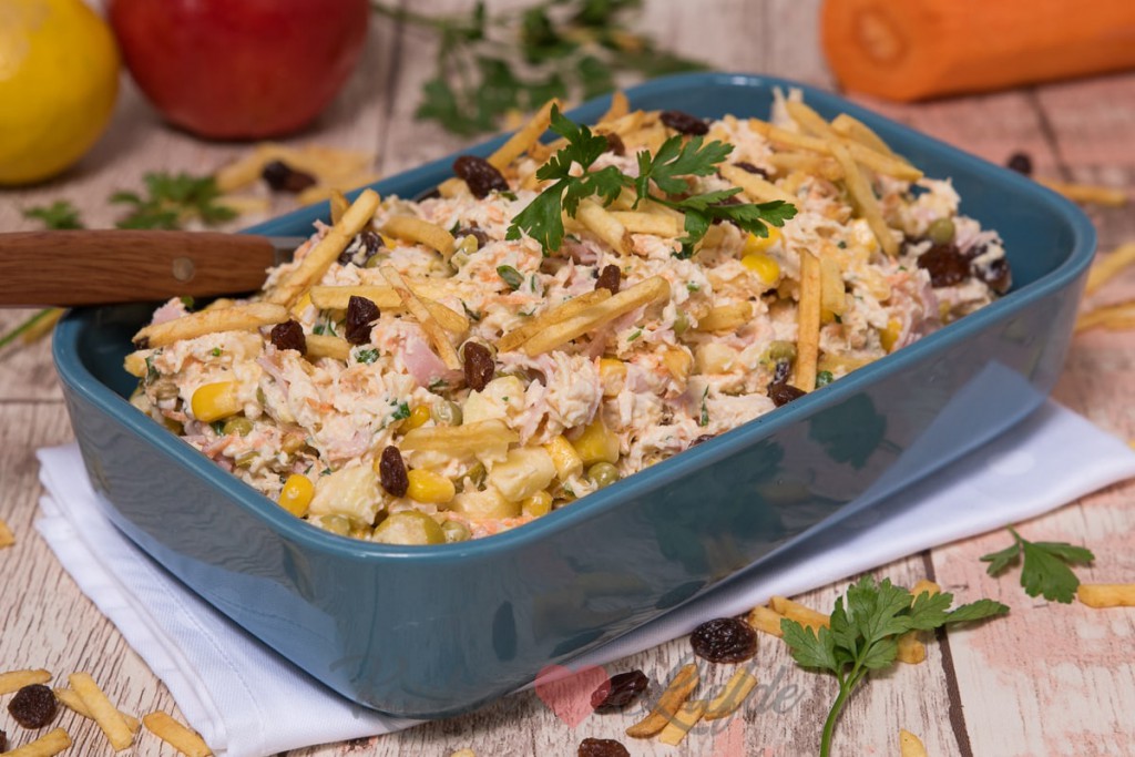 Braziliaanse kipsalade (Salpicão)