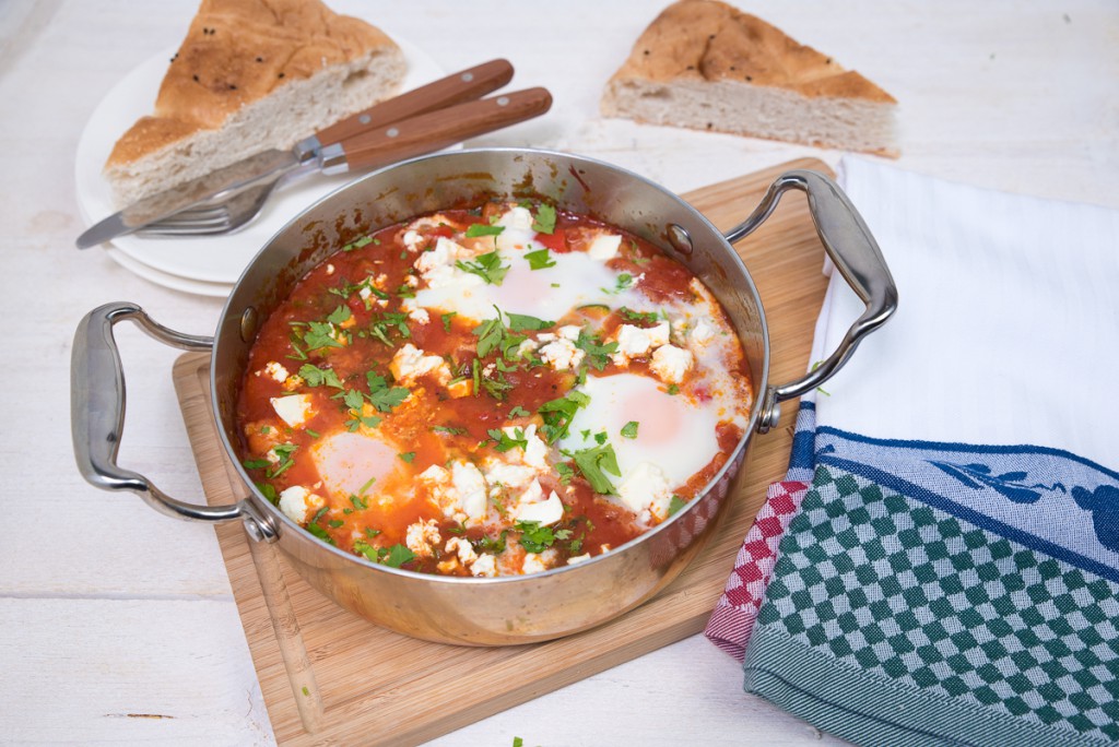 Tomatenpannetje met ei, courgette en feta