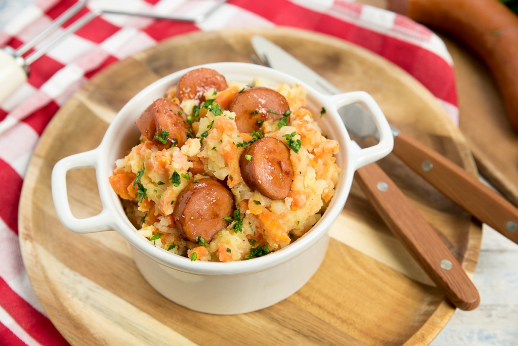 Hutspot met pittige rookworst Hutspot met pittige rookworst