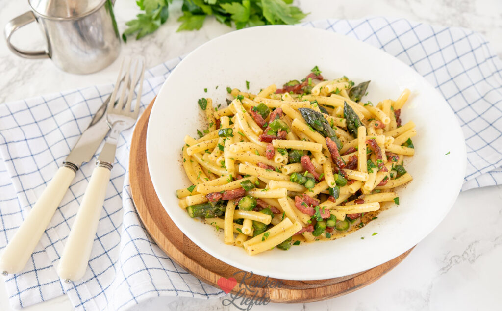 Pasta carbonara met groene asperges