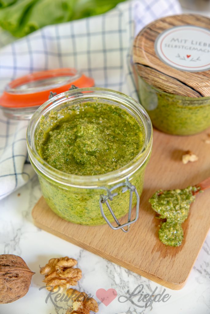 Andijviepesto met oude kaas