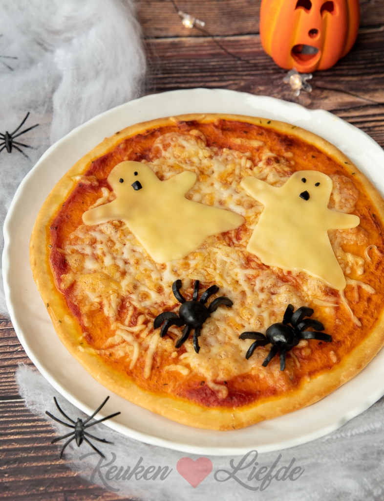 Halloween pizza Halloween pizza