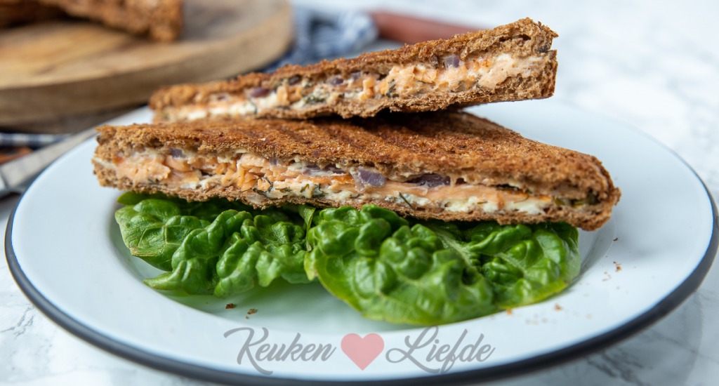 Tosti met gerookte zalm en roomkaas