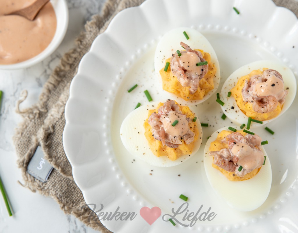 Gevuld ei met Hollandse garnalen en cocktailsaus