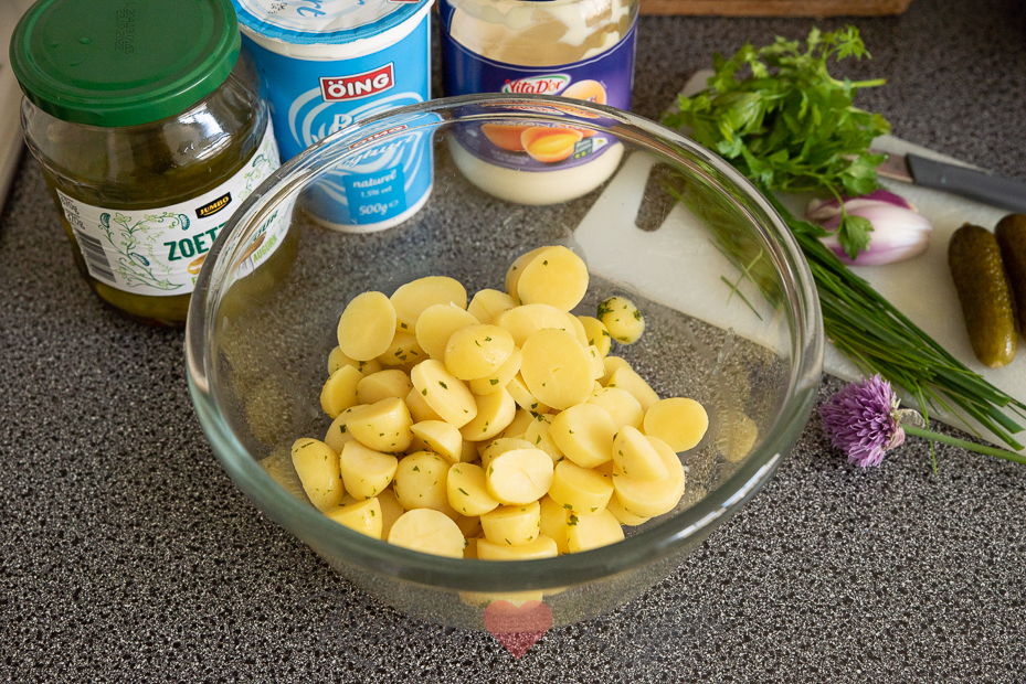 Romige aardappelsalade met augurk