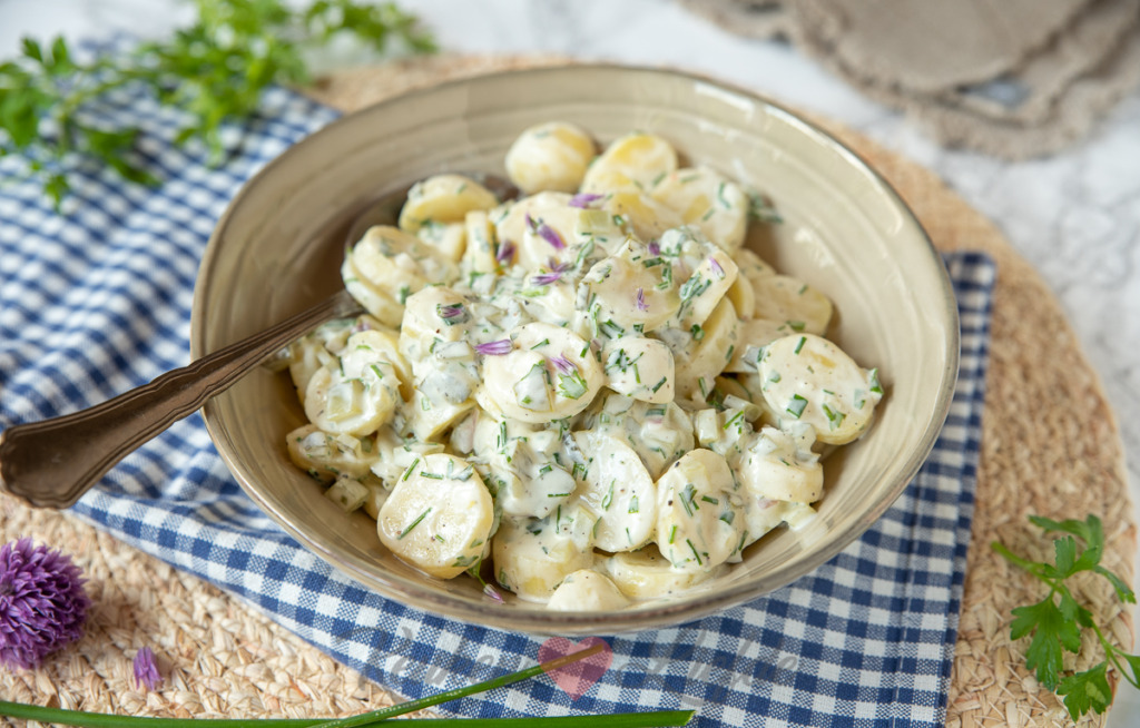 Romige aardappelsalade met augurk Romige aardappelsalade met augurk