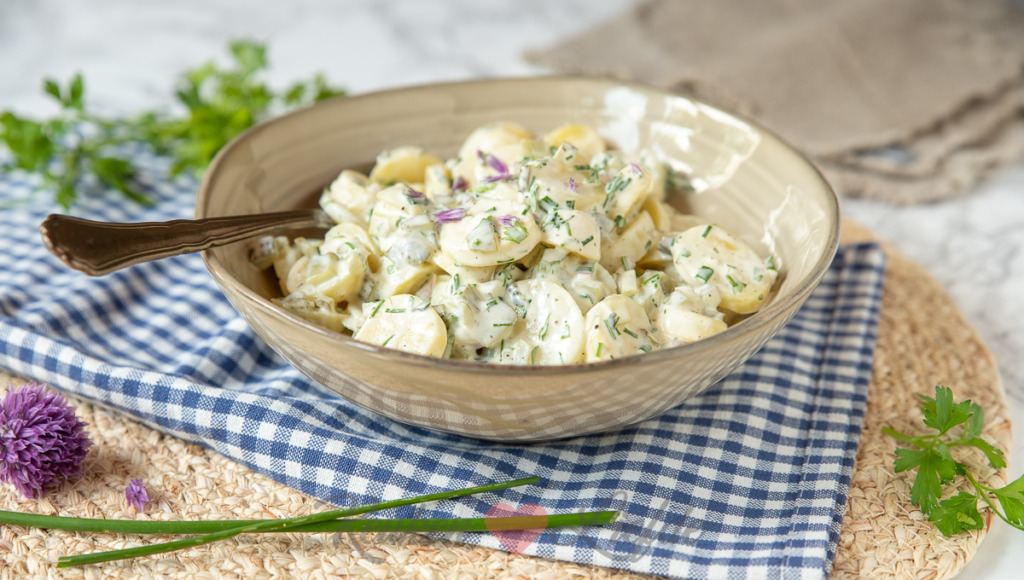 Romige aardappelsalade met augurk