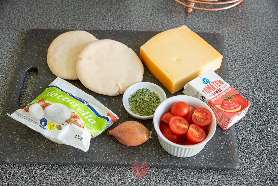 Pita tosti tomaat mozzarella