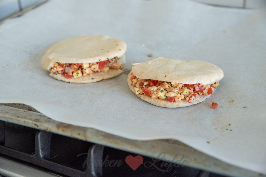 Pita tosti tomaat mozzarella