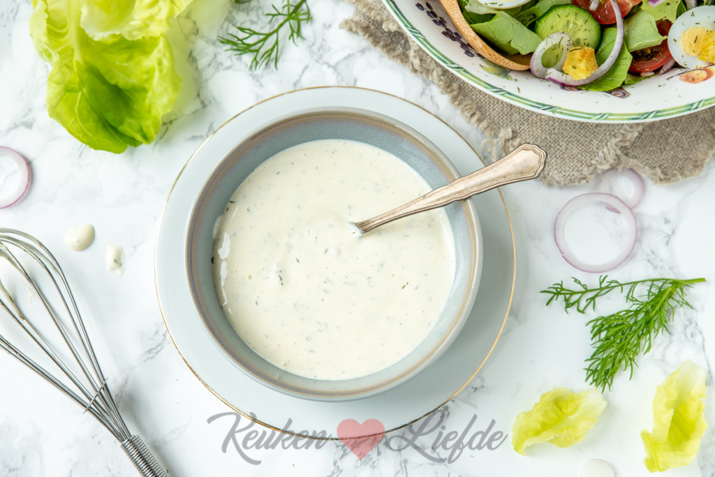 Zelfgemaakte slasaus