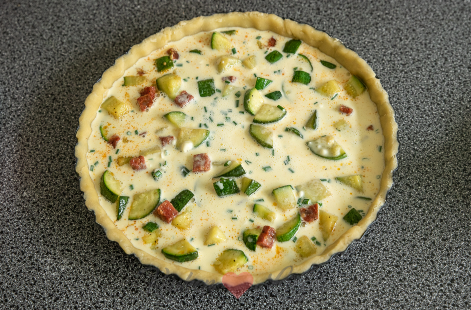 Courgette quiche met chorizo