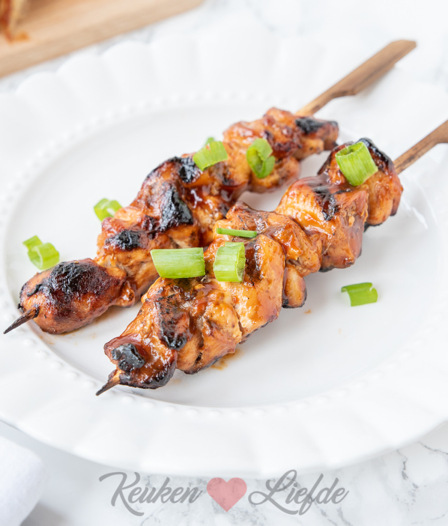 Kipspies in barbecuesaus Kipspies in barbecuesaus