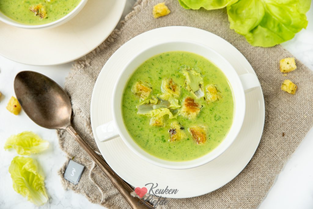 Kropslasoep met broodcroutons