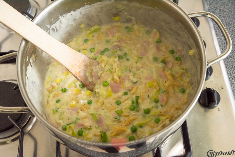 Ovenpasta met prei en ham