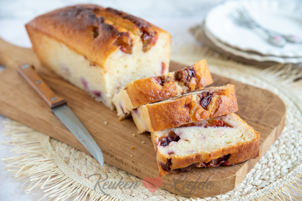 Yoghurtcake met pruimen