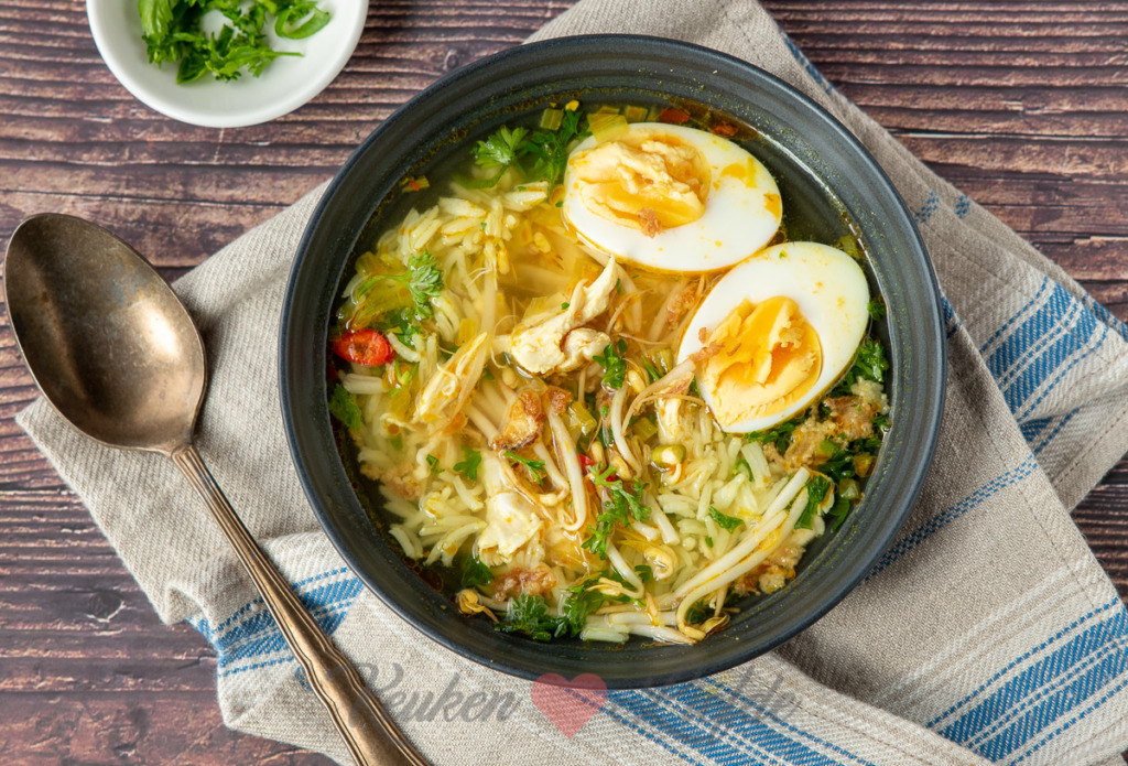 Soto ajam (Indonesische kippensoep)
