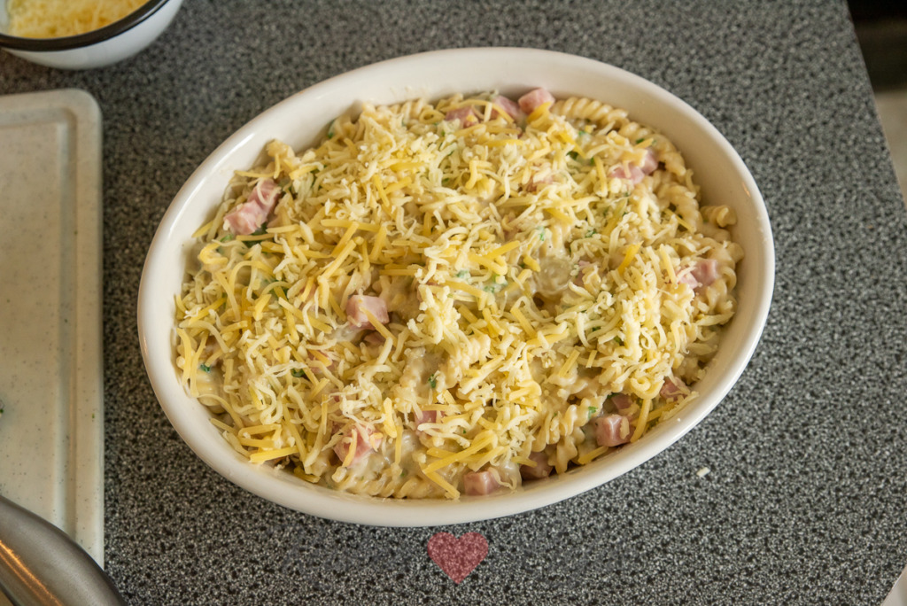 Pasta gratin met witlof, ham en kaassaus