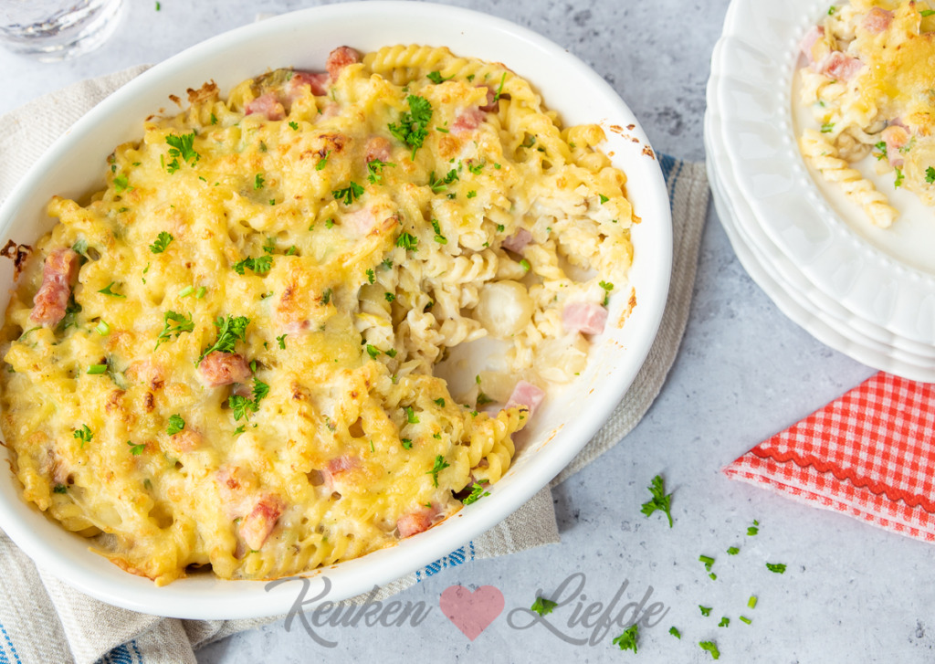 Pasta gratin met witlof, ham en kaassaus Pasta gratin met witlof, ham en kaassaus
