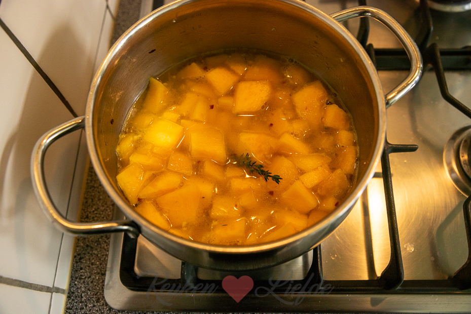 Pasta met romige pompoensaus