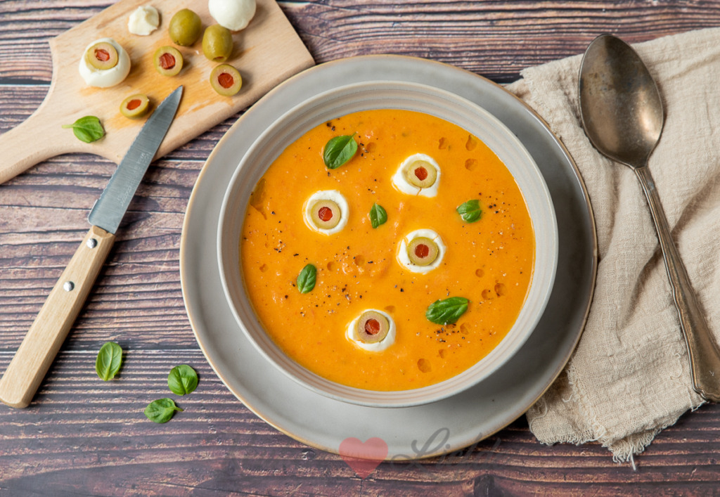 Tomatensoep met oogballetjes