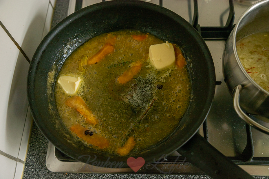 Gesmoorde witlof in sinaasappelsaus