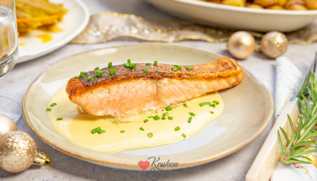 Zalm met wittewijnsaus en saffraan