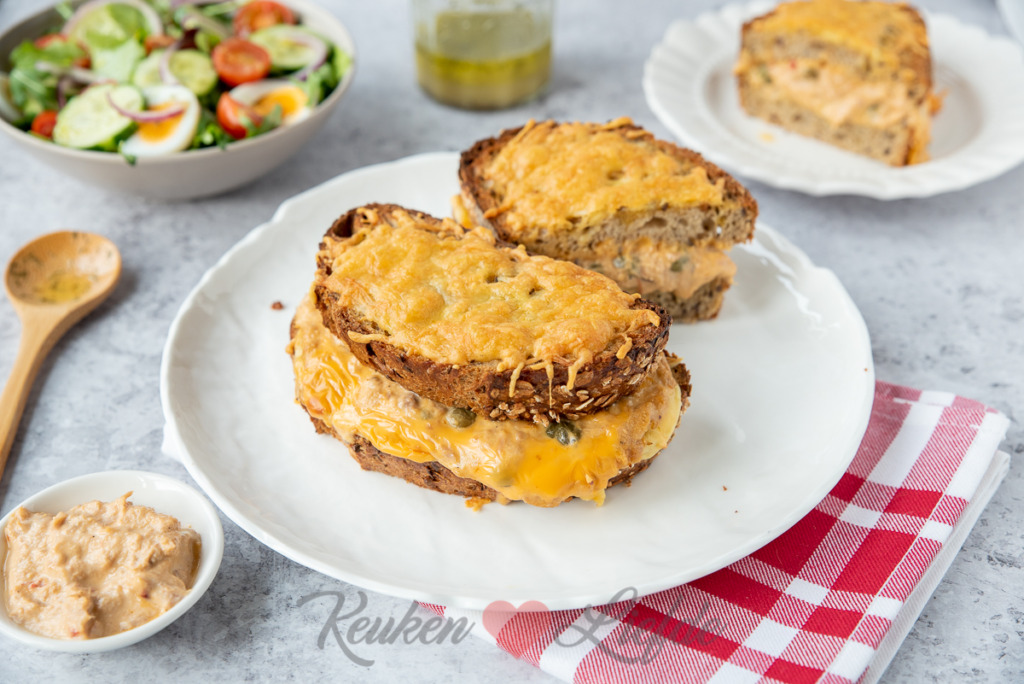 Pittige tuna melt tosti Pittige tuna melt tosti