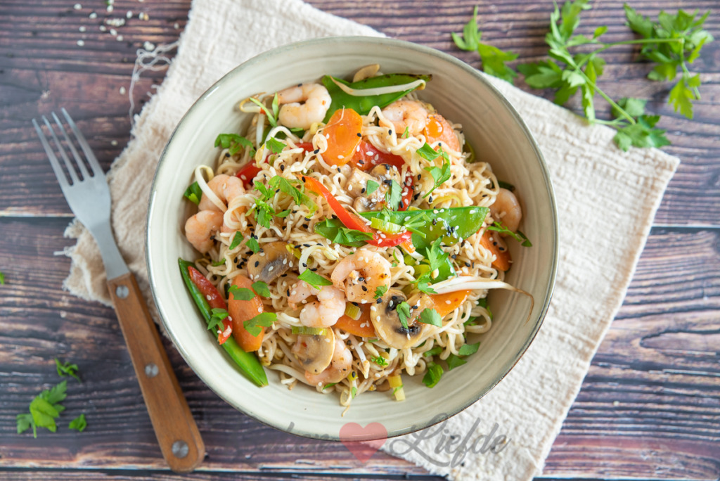 Noedels met garnalen (en zoete chilisaus)