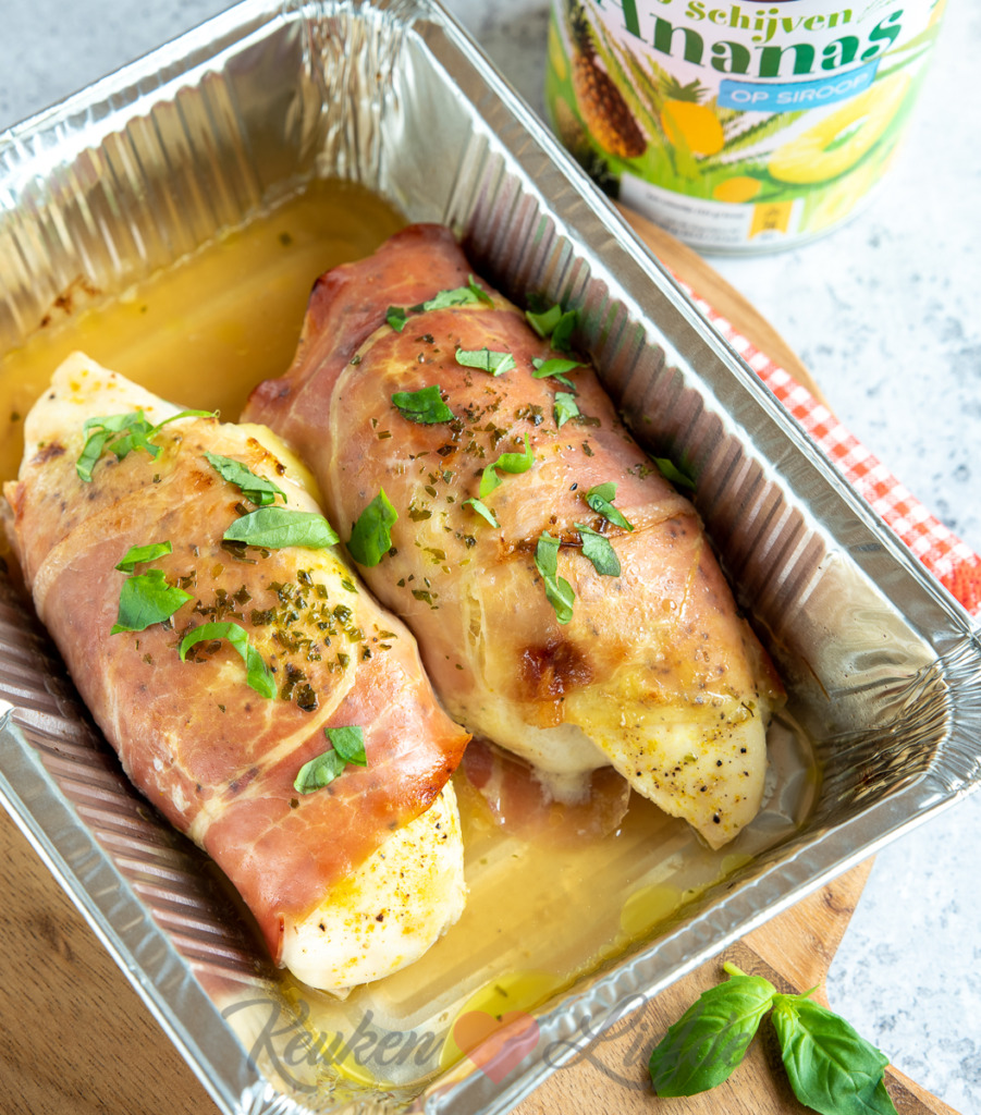 Gevulde kip met brie en ananas Gevulde kip met brie en ananas