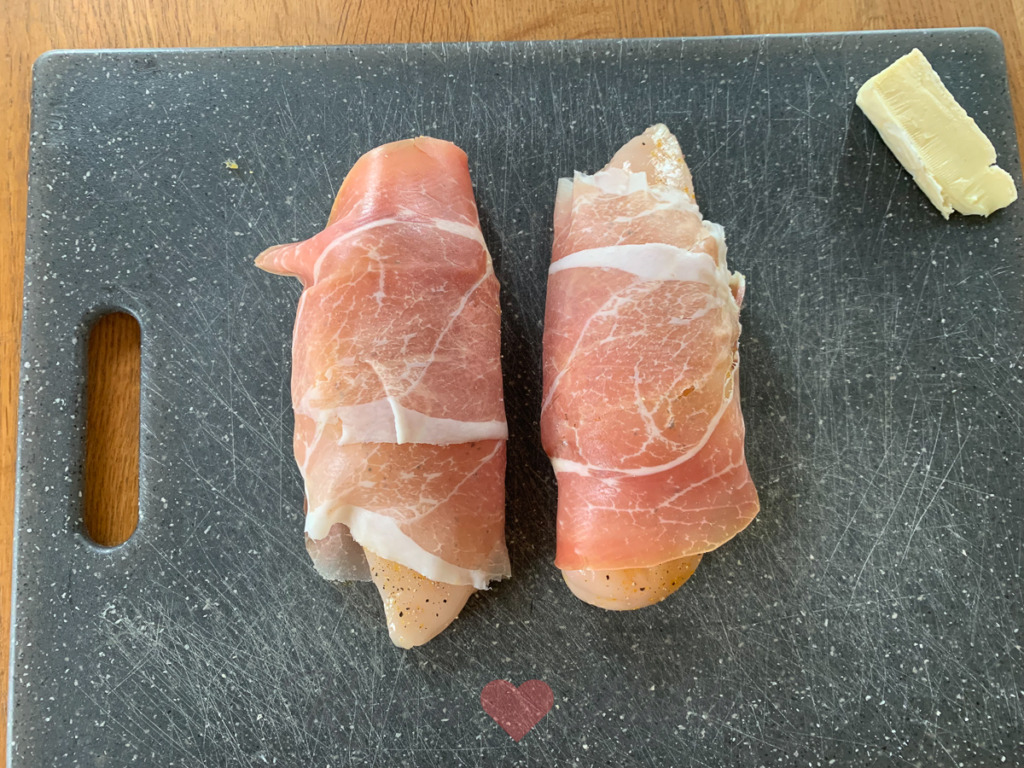 Gevulde kip met brie en ananas Gevulde kip met brie en ananas