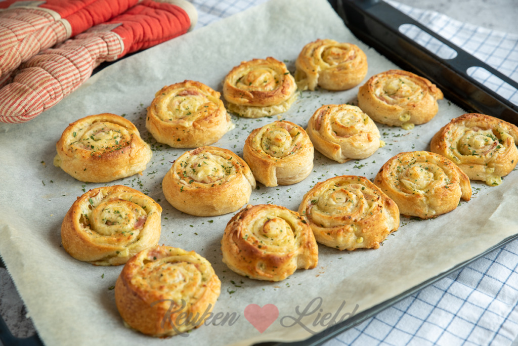 Ham-kaas croissantrolletjes
