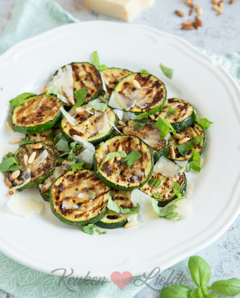 Gegrilde courgette Gegrilde courgette