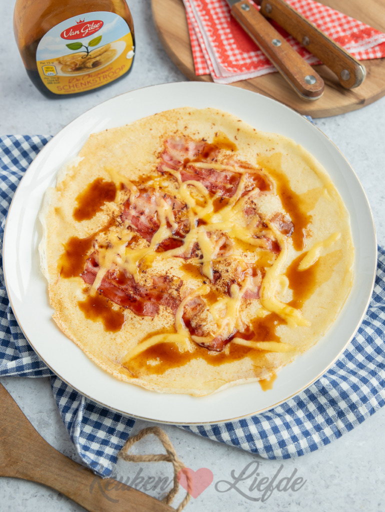 Pannenkoek met spek en kaas Pannenkoek met spek en kaas