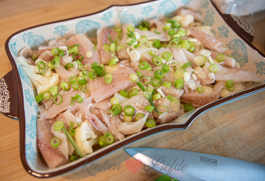 Bloemkoolschotel met vis en kerrieroomsaus Bloemkoolschotel met vis en kerrieroomsaus