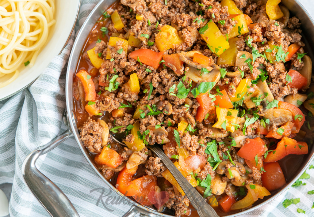 Gehakt goulash met paprika en champignons Gehakt goulash met paprika en champignons