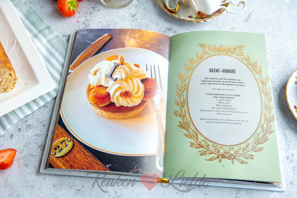 Vanille-aardbeienrol (uit Franse taartjes klein en groot) Vanille-aardbeienrol (uit Franse taartjes klein en groot)