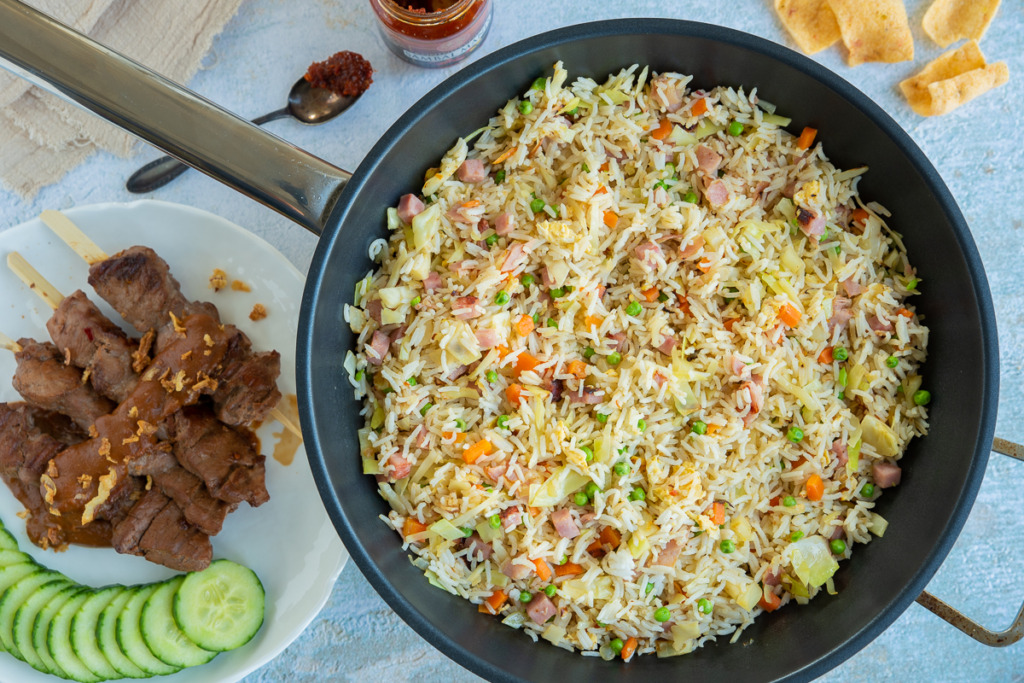 Nasi goreng met ham en groenten
