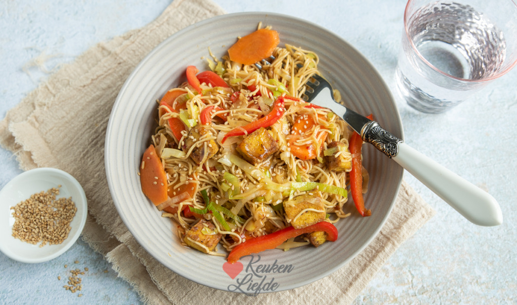 Sweet chili noedels met tofu