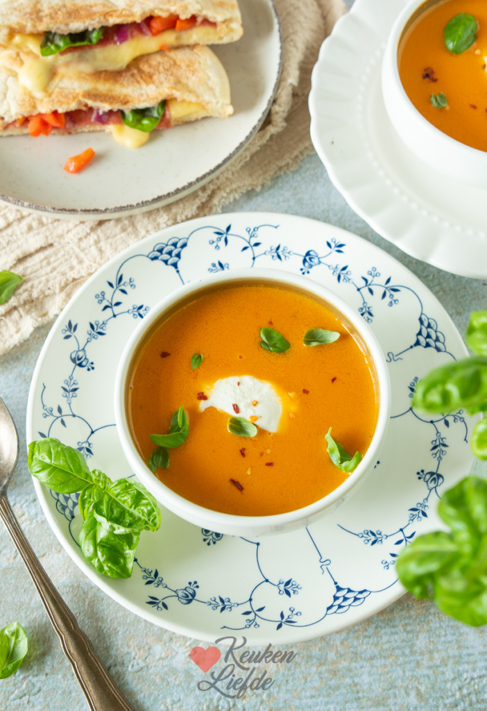 Verse tomatensoep met mascarpone Verse tomatensoep met mascarpone