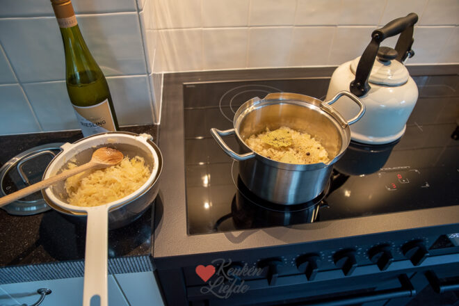 Zuurkool met spek en casselerib