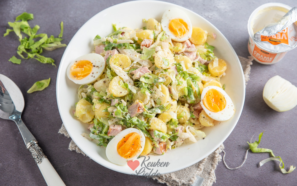 Andijviesalade met krieltjes en casselerib