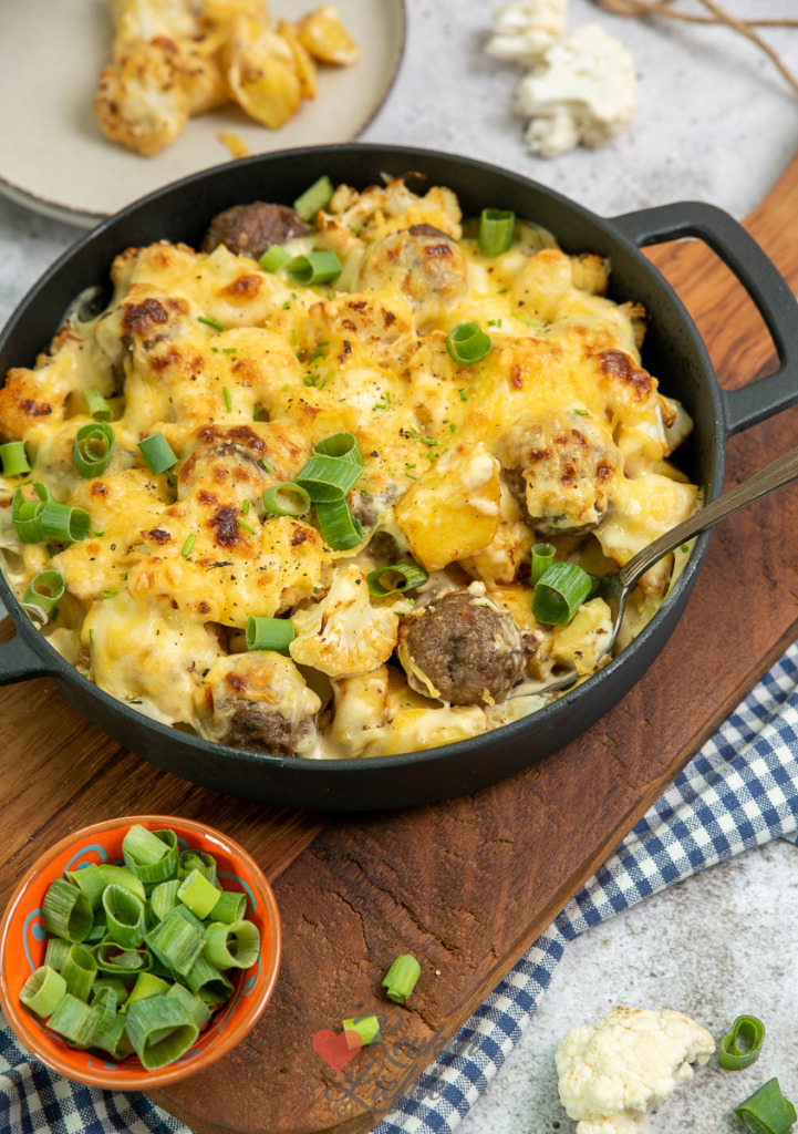 Bloemkoolschotel met gehaktballetjes Bloemkoolschotel met gehaktballetjes