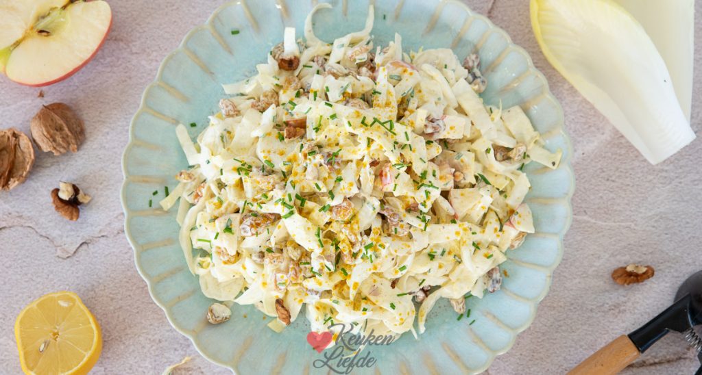 Witlofsalade met appel en walnoten