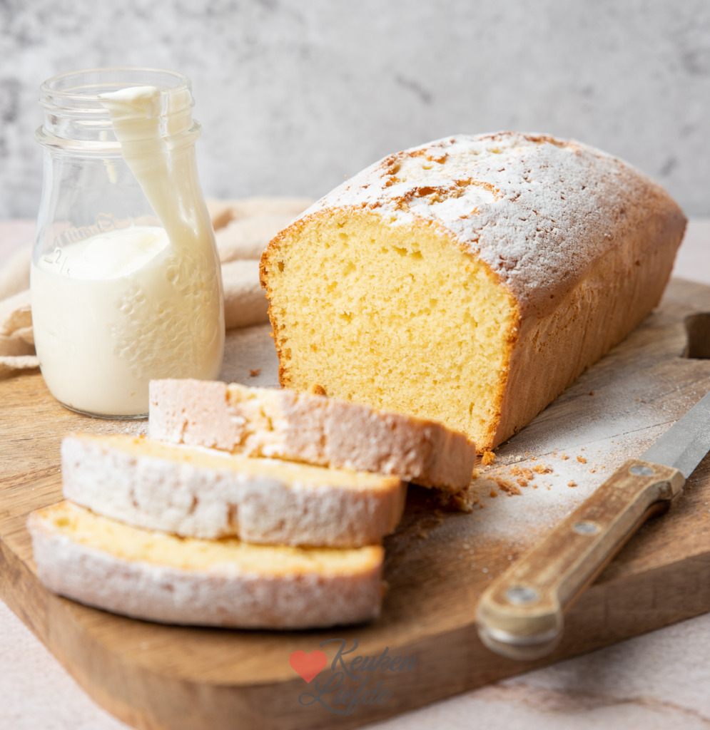 Yoghurt cake