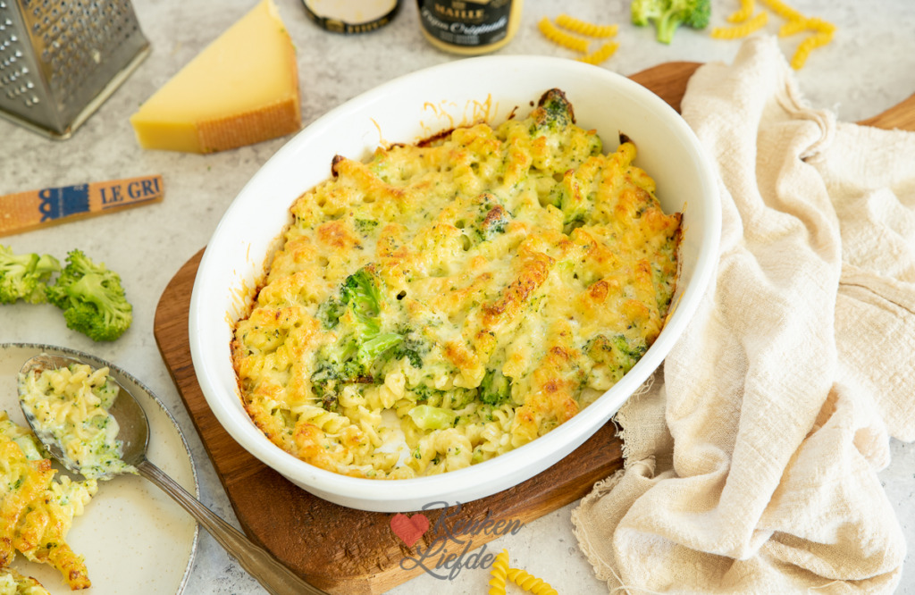 Pasta gratin met kaassaus en broccoli Pasta gratin met kaassaus en broccoli