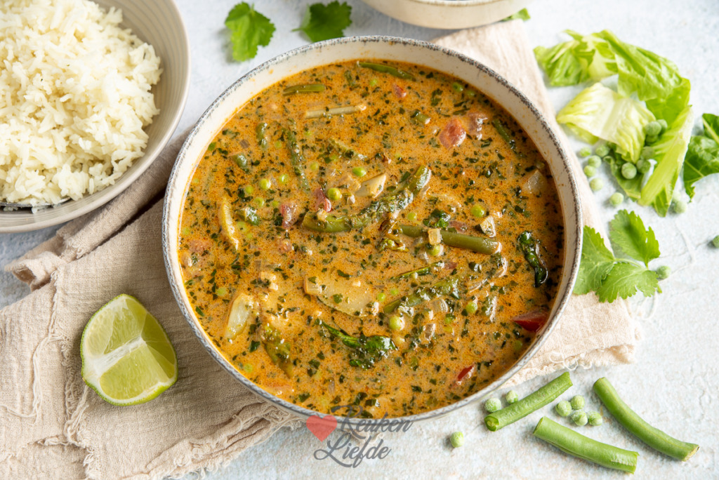 Curry met zomergroenten
