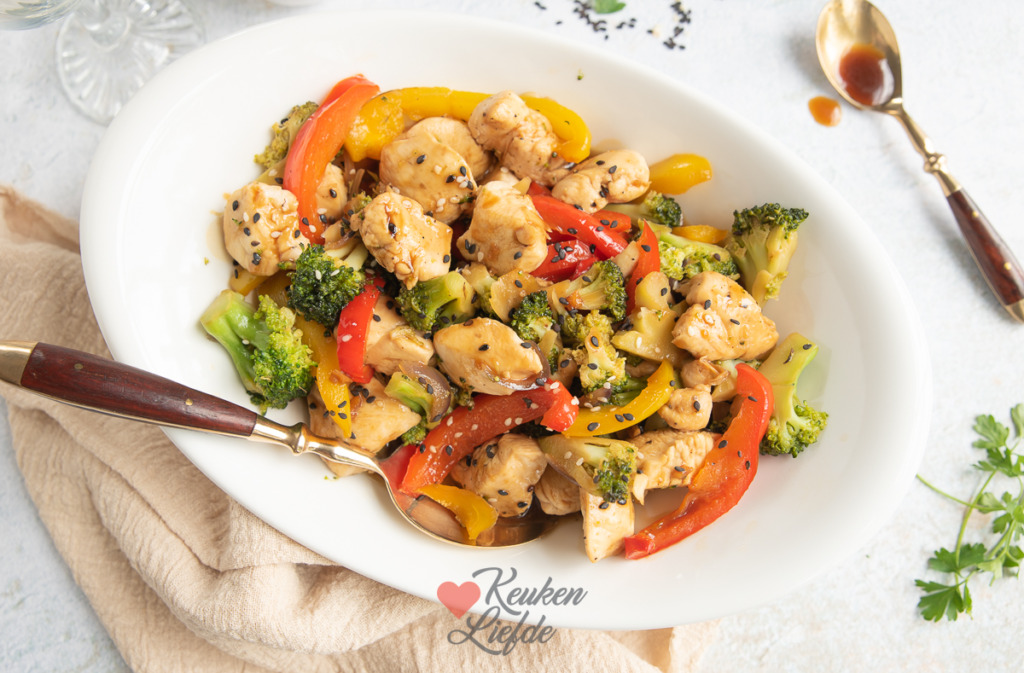 Kip teriyaki roerbak