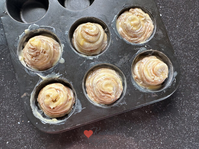 Cruffins met kaneelsuiker