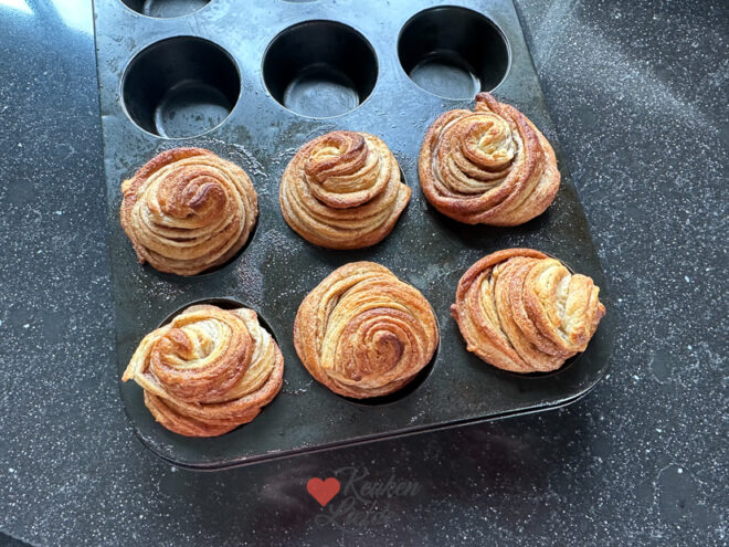 Cruffins met kaneelsuiker